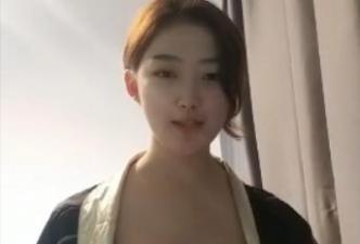 短发巨乳妹子东北颜值学生